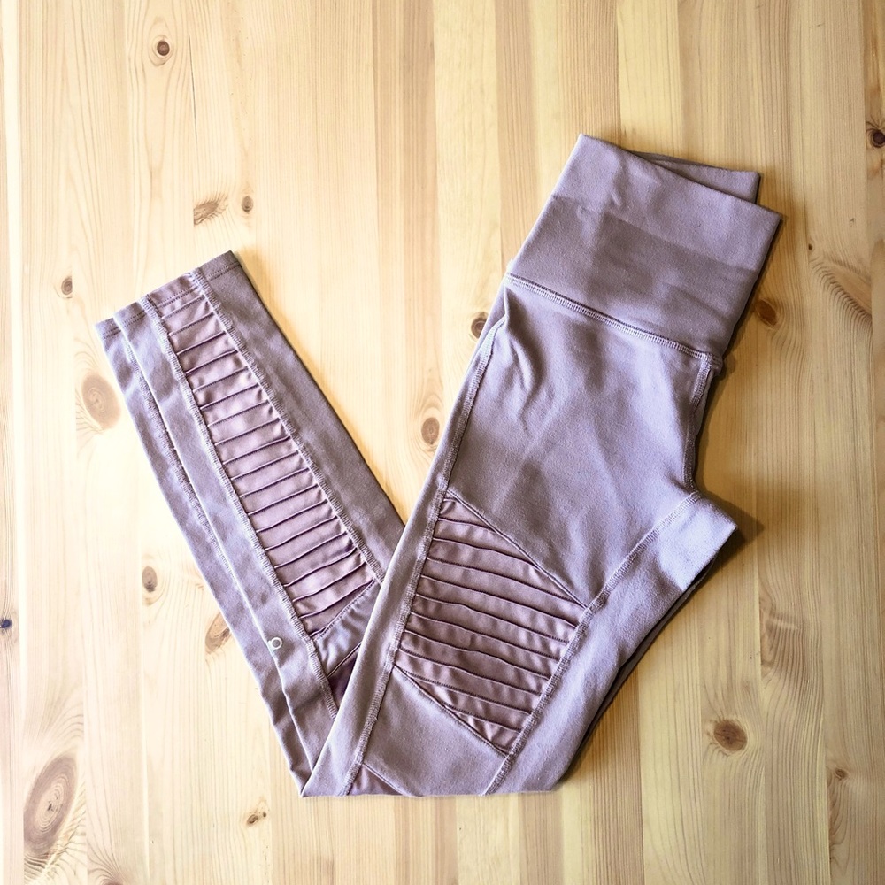 Alo - High-Waist Moto Legging - Small